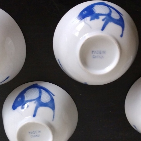 Set of 4 Hand Painted Cobalt Blue Koi Carp Fish Bowls 4.5" - Picture 4 of 6